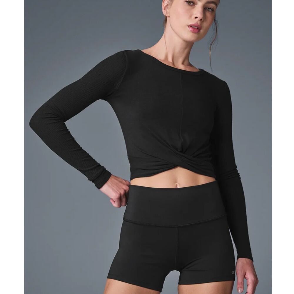 NWT Alo Yoga Black Cover Long Sleeve Top Active Sports Workout Gym Size XS